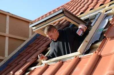 Pose de fenêtres de toit Velux à Antheuil